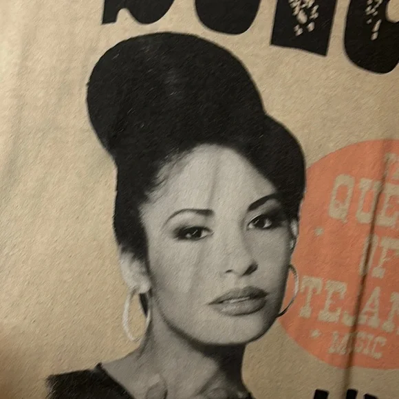 Authentic Selena Concert Graphic T-Shirt collectible - Picture 3 of 8
